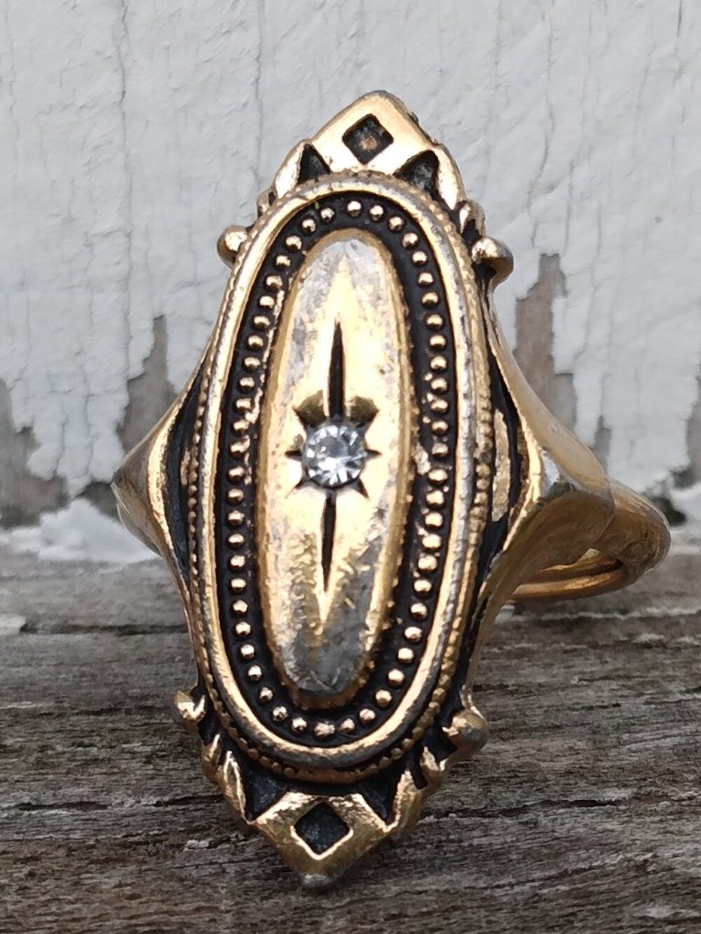 Vintage Avon 1976 Kensington Ring Victorian Style Gold Tone Size 6 - Picture 4 of 12